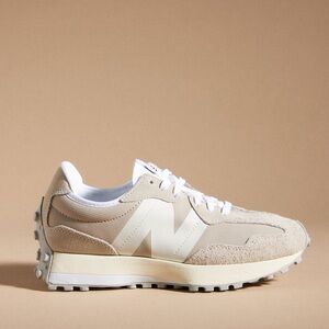 ✨New Balance Women’s 327 Sneakers Light Sand✨